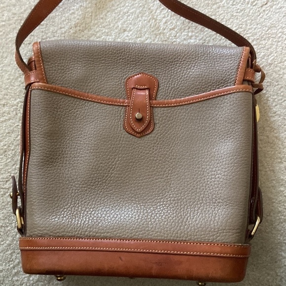 Dooney&Bourke Vintage cross body bag in good use condition, gold hardware - Picture 4 of 11